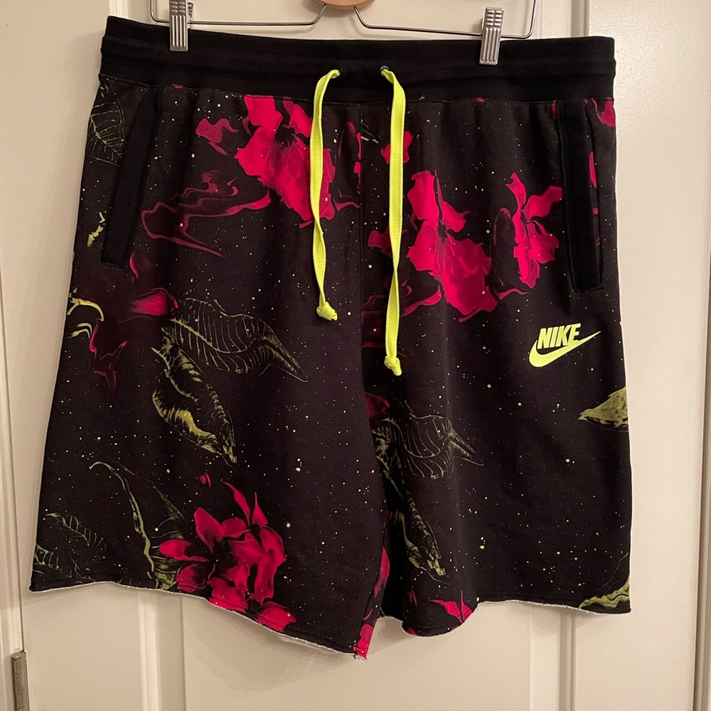 Nike Sportswear Shorts “Pink Limeade”
